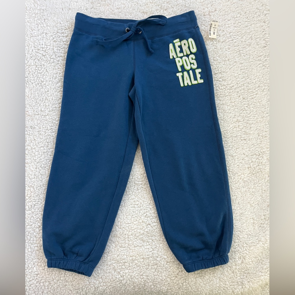 ❤️‍🔥3/$15 ❤️‍🔥 NWT Aeropostale Cropped Sweatpants Size Small
